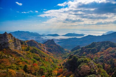 紅葉の小豆島～世界に誇る景勝地「寒霞渓」～