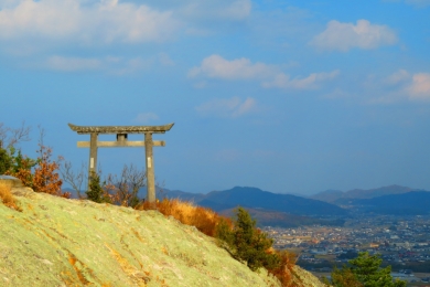 忘年登山　嶽山＜だけやま/205m＞