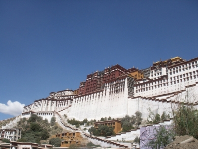 青蔵鉄道「天空列車」で行く 聖地・ラサの旅~ 悠久のチベット~8日間 青蔵鉄道「天空列車」で行く 聖地・ラサの旅~ 悠久のチベット~8日間